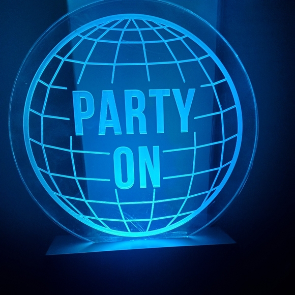 Brand new Color Changing Disco Ball Table Top Light - Picture 3 of 11